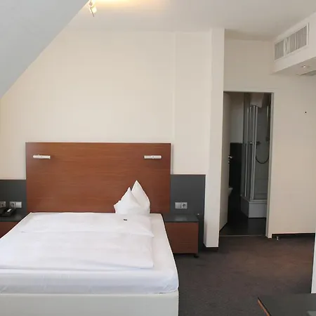 Am Hirschgarten 3* Filderstadt