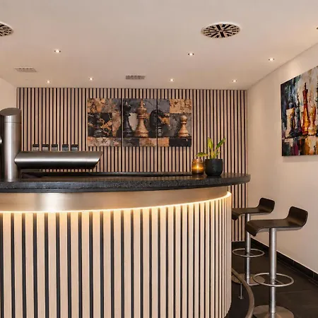 Hotel Am Hirschgarten 3*