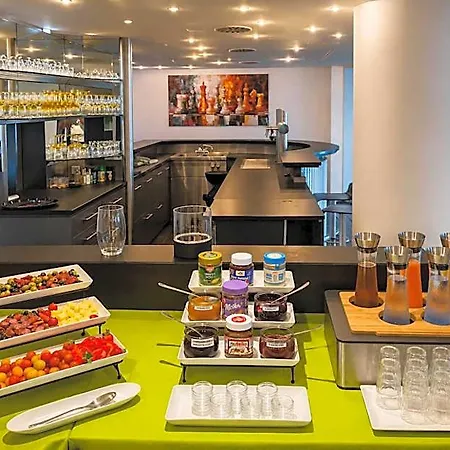 Hotel Am Hirschgarten 3*