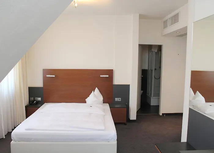 Am Hirschgarten 3* Filderstadt